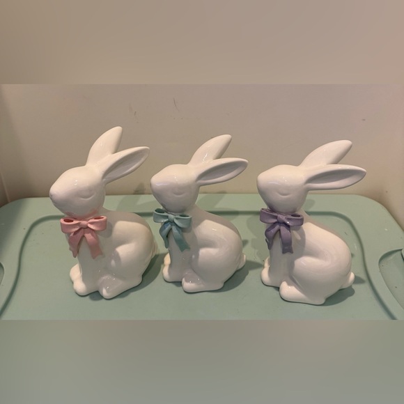 Super Cute Small Ceramic Bunny Figurines with Pastel Bows- Set of 3- NWT - Picture 2 of 6